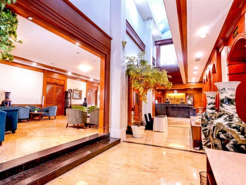 Sahira Butik Hotel Bogor Exteriör bild