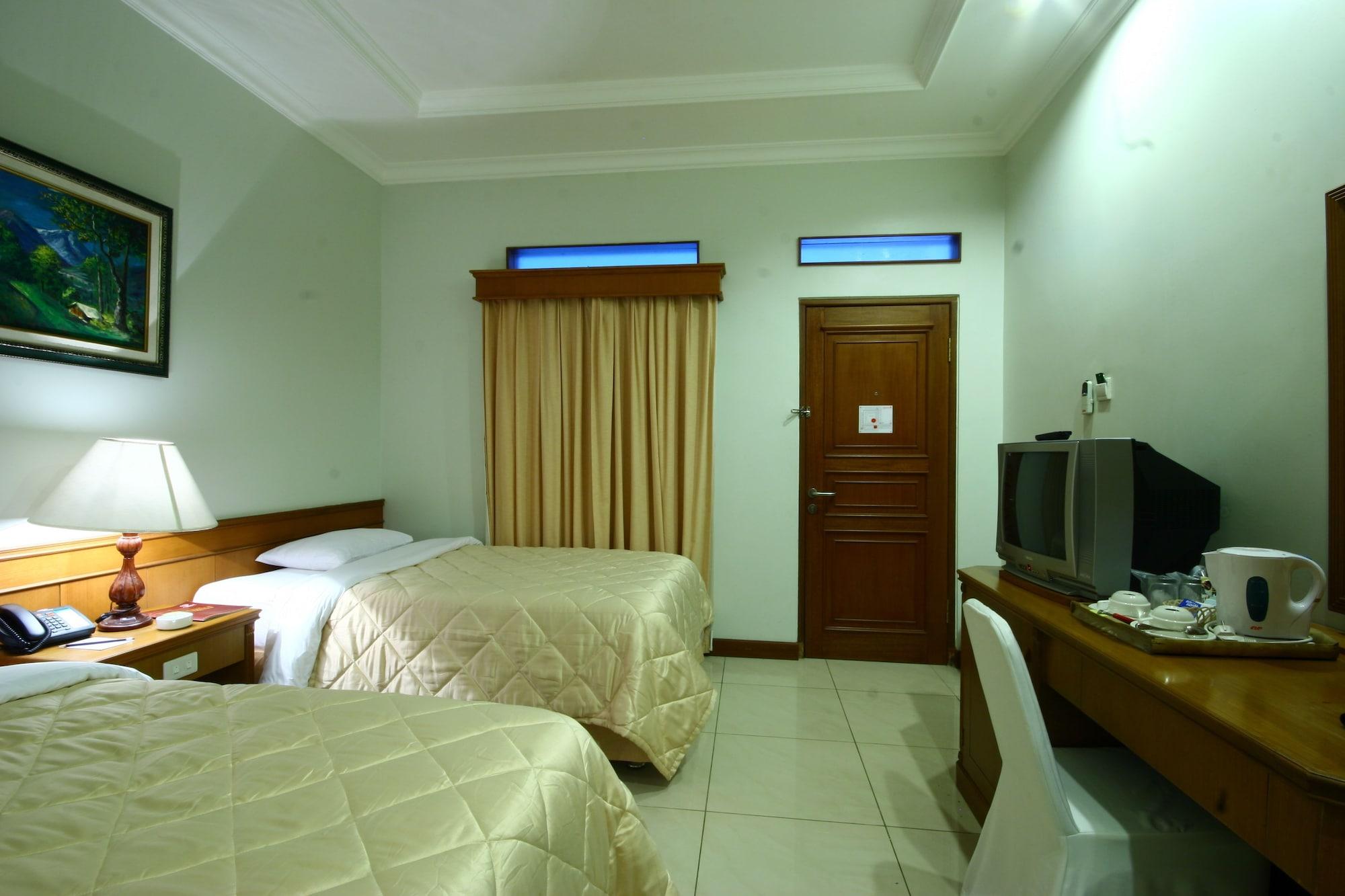 Sahira Butik Hotel Bogor Exteriör bild