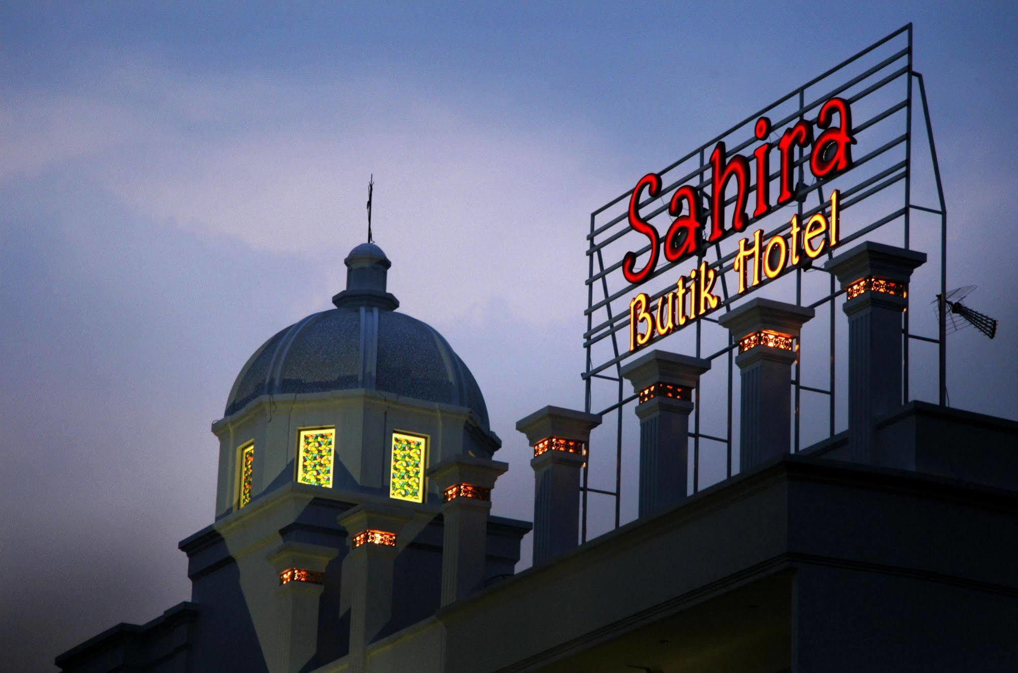 Sahira Butik Hotel Bogor Exteriör bild